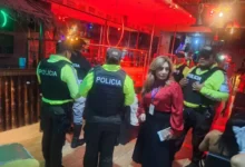 Cabaret de Riobamba atiende en condición de desaseo