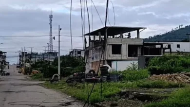 Cables de internet generan peligro en calles de Caluma.