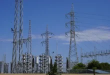 Colombia suspende venta de electricidad a Ecuador