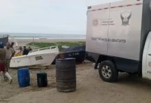 Cuerpo decapitado en estado de descomposición en la playa