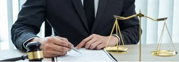 Declaración juramentada ante notario en Ecuador