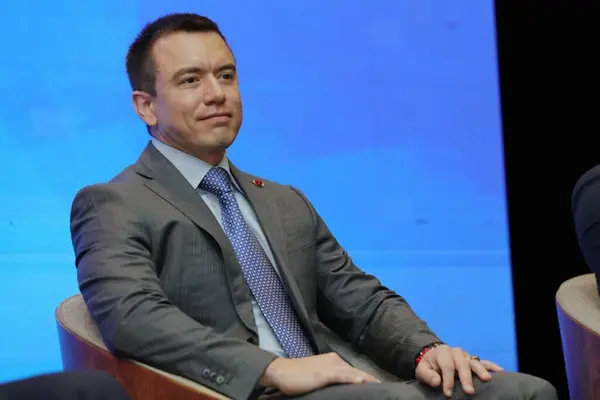 Noboa pedirá a GADs a invertir 70% del presupuesto en obras públicas