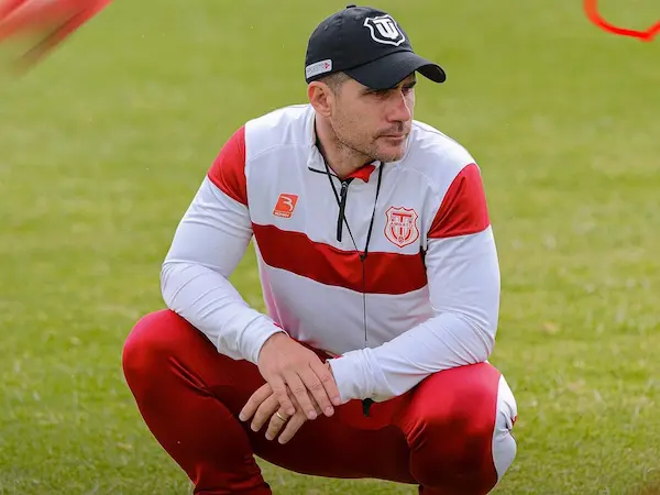 Francisco Usúcar, dt del club ambateño.