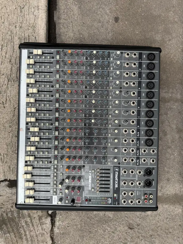 Consola para poner la música