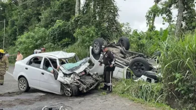 Hombre y mujer mueren en espeluznante accidente de tránsito