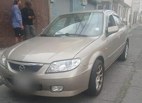 Vehículo que presenta una alerta den la ciudad de Quito