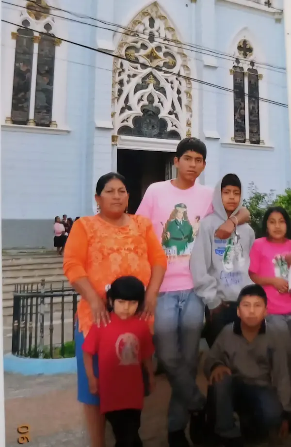 En tiempos que si bien eran difíciles, sin su padre, pero en los que reinaba la unión familiar