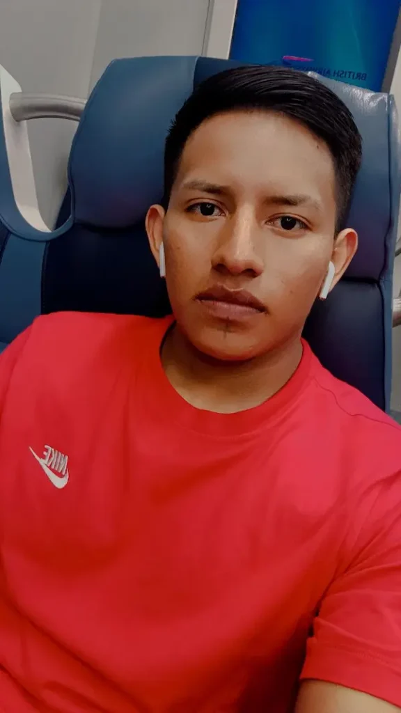 Luis Paco Romero es un joven lleno de muchos nobles sueños