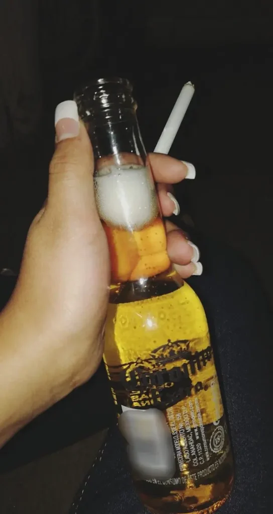 Mujer le invitó una cerveza para robarle el carro en Riobamba