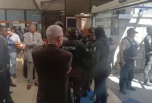 Prefectura de Chimborazo intervenida por Policía tras conflicto interno