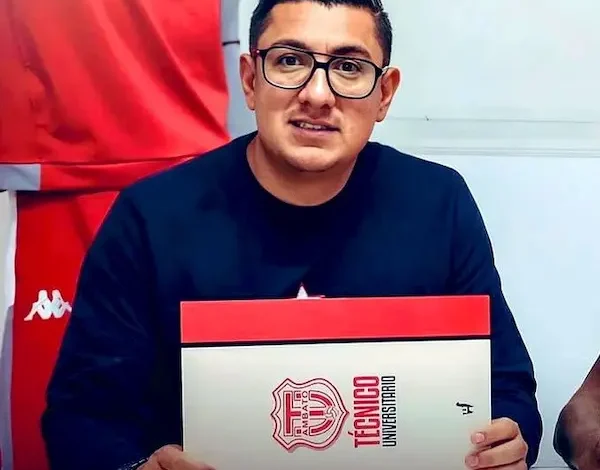 Presidente de Técnico Universitario pide disculpas a la hinchada.