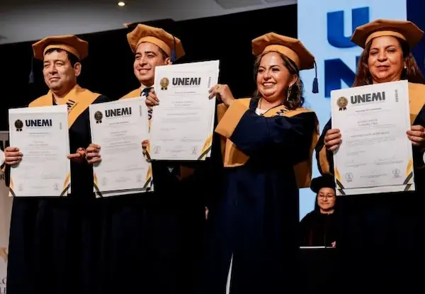 Unemi ofrece maestrías en línea 2026 con grandes descuentos para trabajar y estudiar al mismo tiempo.