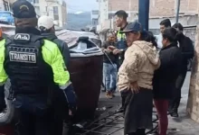 Accidente de tránsito en Riobamba deja un vehículo volcado y un herido