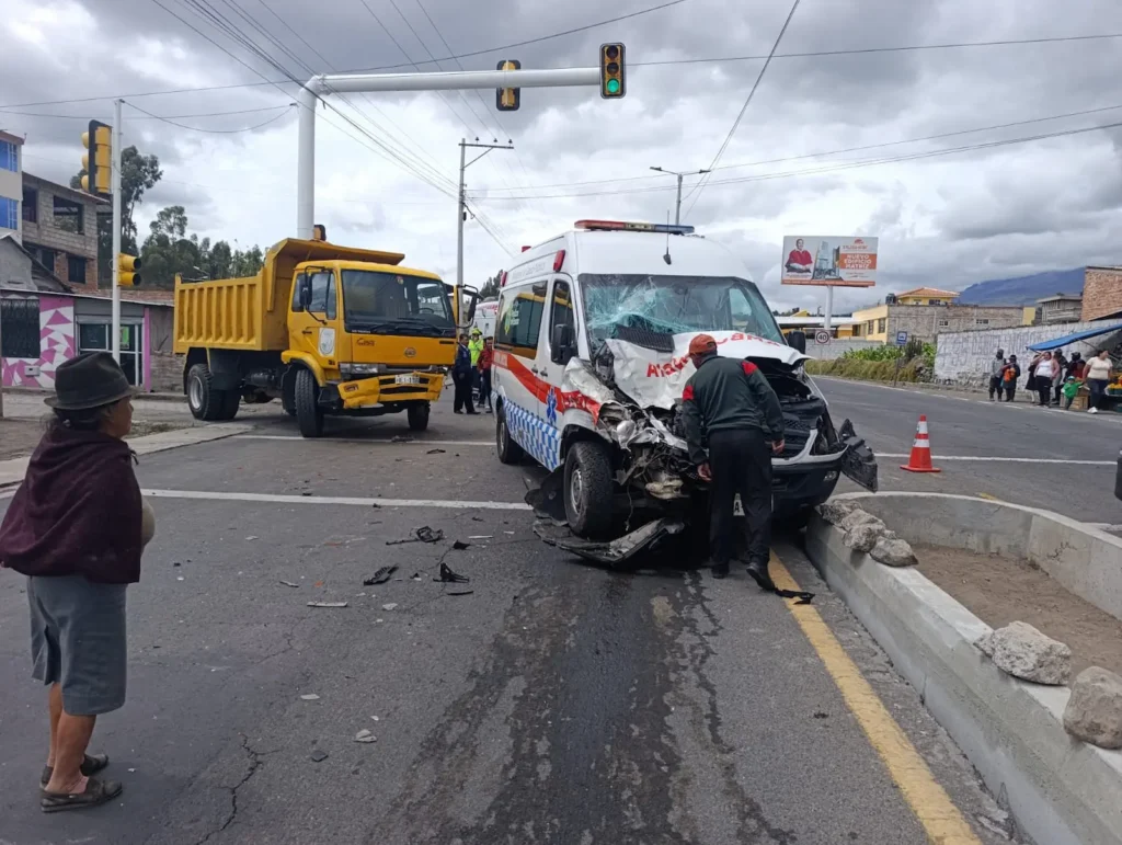 El fuerte impacto hizo presagiar lo peor, lo que por obra divina no pasó