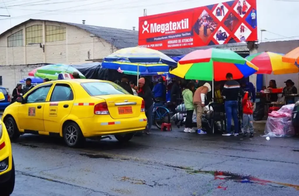 Feria textil en Riobamba con más de 500 comerciantes