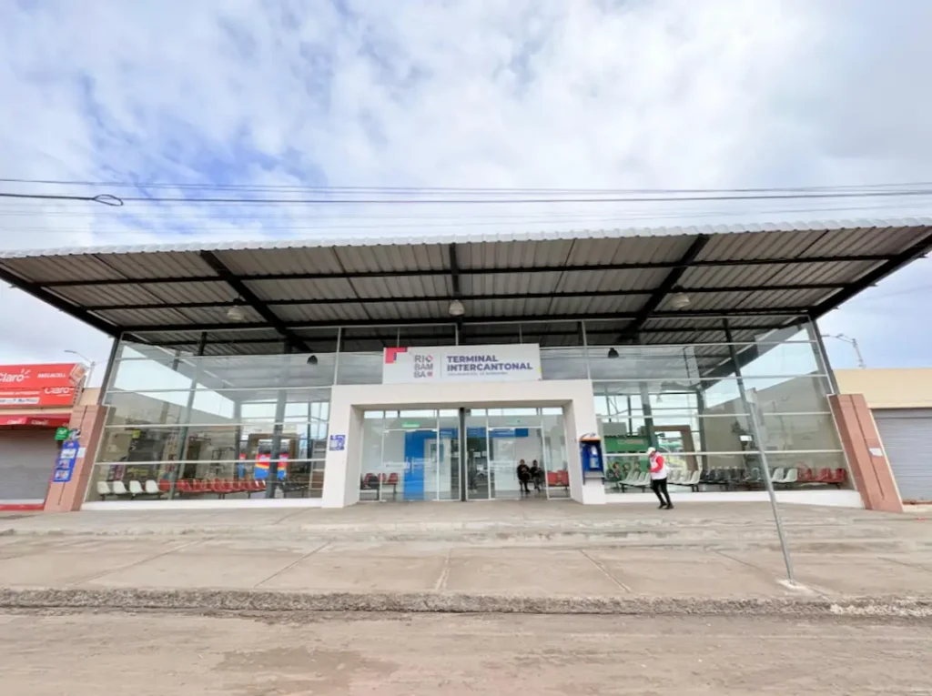 Terminal Intercantonal Riobamba: Rutas, buses y horarios