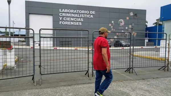 En el Laboratorio de Criminalística y Ciencias Forenses de Guayaquil se realizó la autopsia de rigor