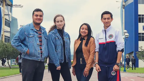 Estudiantes de la Unach