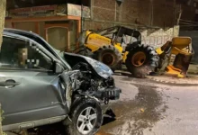 Carro chocó de manera brutal a tractor en Riobamba