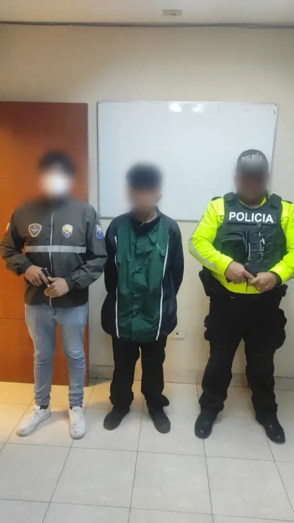 1 detenido y 25 kilos de drogas decomisados en Riobamba