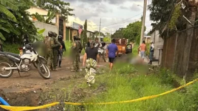 2 hombres muertos por sicarios a metros de un colegio