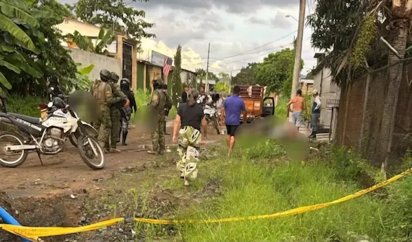 2 hombres muertos por sicarios a metros de un colegio