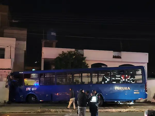 El vehículo permaneció en el lugar hasta que se realicen las pericias de ley