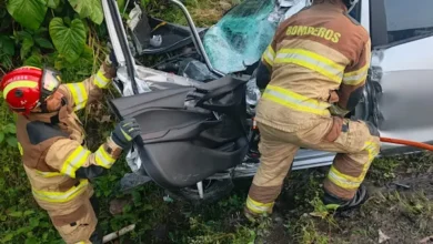 Choque entre un bus y un auto en la vía a Baños deja heridos