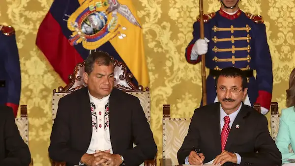 Rafael Correa con Ahmed Bin Sulayem
