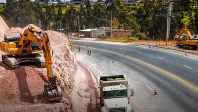 Ampliación de la vía Yambo Ambato por USD 104 millones.
