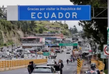 Ecuador sube aranceles al 50 % a importaciones de Colombia
