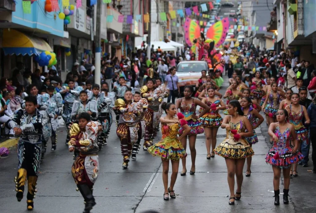 Carnaval Baños 2026 conoce artistas y agenda de eventos.