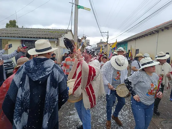 Coplas de Carnaval cortas: las mejores para cantar y compartir
