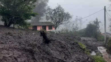 Derrumbe en Alausí activa respuesta en medio de alerta naranja por lluvias