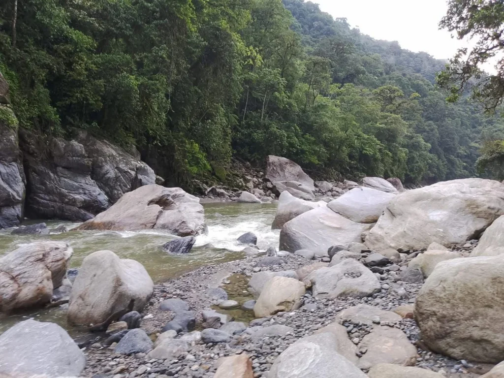 Encuentran muerto a hombre desaparecido en el río Zamora.