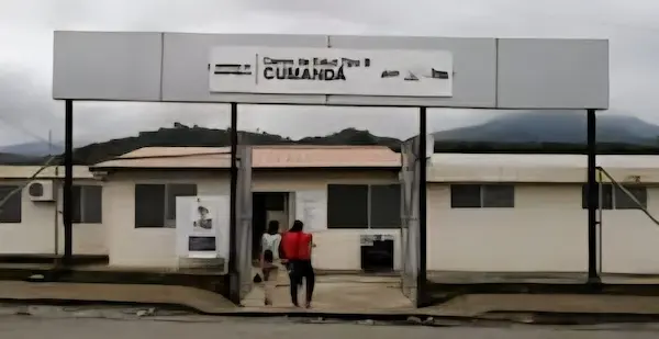 El paciente fue trasladado hasta el Centro de Salud que regenta el Ministerio de Salud Pública