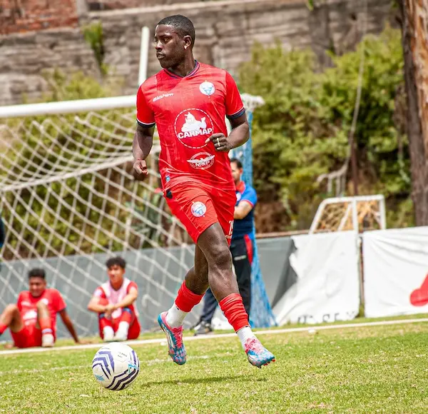 Moisés Corozo se habría ido de Olmedo y tendría nuevo club.