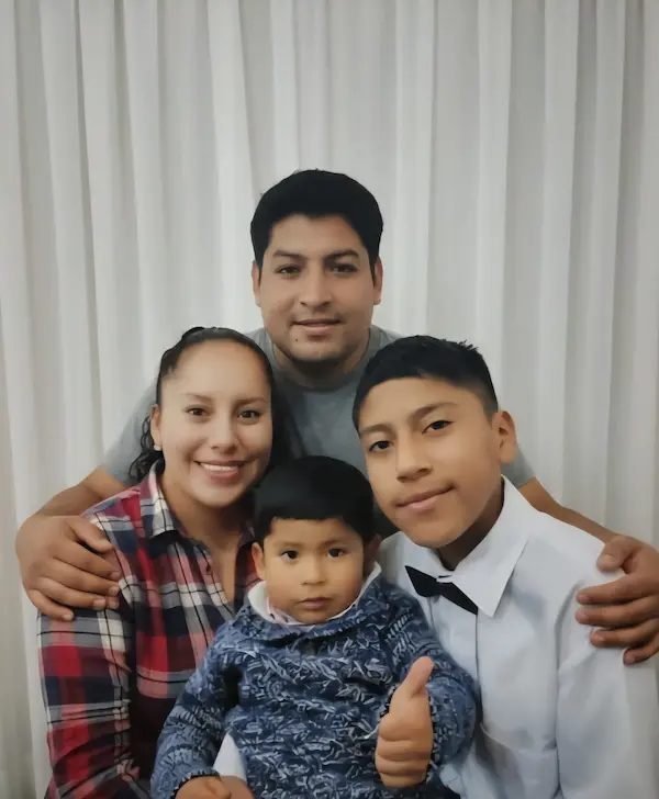 Johnny, Jéssica, Adrián y Joan Alejandro siempre fueron una familia muy feliz y ejemplar
