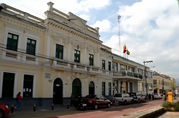 Municipio de Cayambe abre 12 vacantes de trabajo