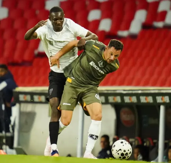 Mushuc Runa goleado ante Liga de Quito en pretemporada 2026.