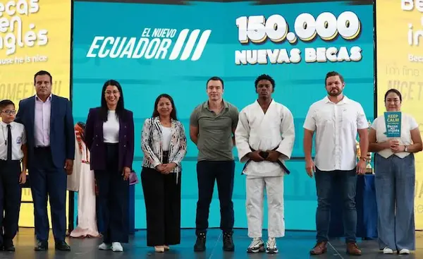 Noboa lanza nuevas becas Because He Is Nice 2026: 150.000 cupos gratis