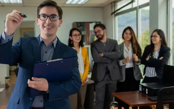 PUCE Quito busca contratar docentes 2026: postula aquí