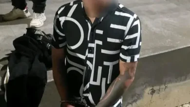 Vecinos de barrio de Riobamba atraparon a ladrón de carros