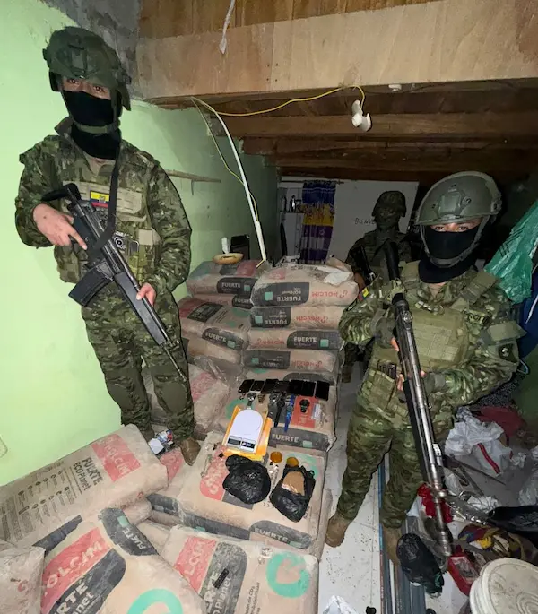 Ejército desmantela inmueble usado para venta de drogas