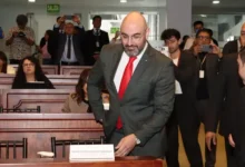 Juicio político a Mario Godoy: se declara en reserva tras presentación de pruebas sensibles