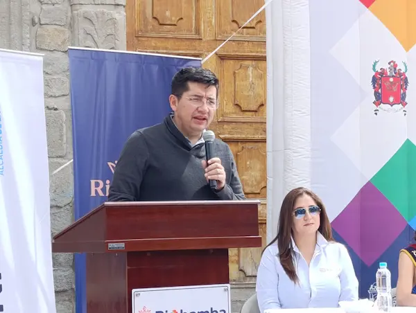 John Vinueza, alcalde de Riobamba.
