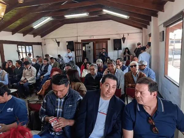 Aficionados a la fiesta brava en la presentación de la cartelera