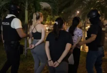 Capturan a 3 mujeres por presunta extorsión en Machala