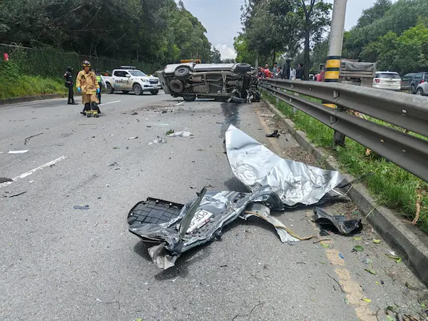 Cierres viales tras el accidente en la vía Cuenca–Azogues