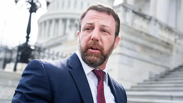 El senador republicano Markwayne Mullin